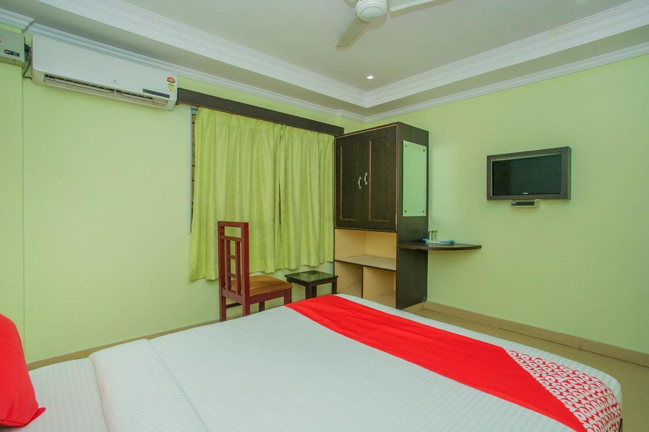 Oyo 25121 Bns Lodge Bangalore Luaran gambar