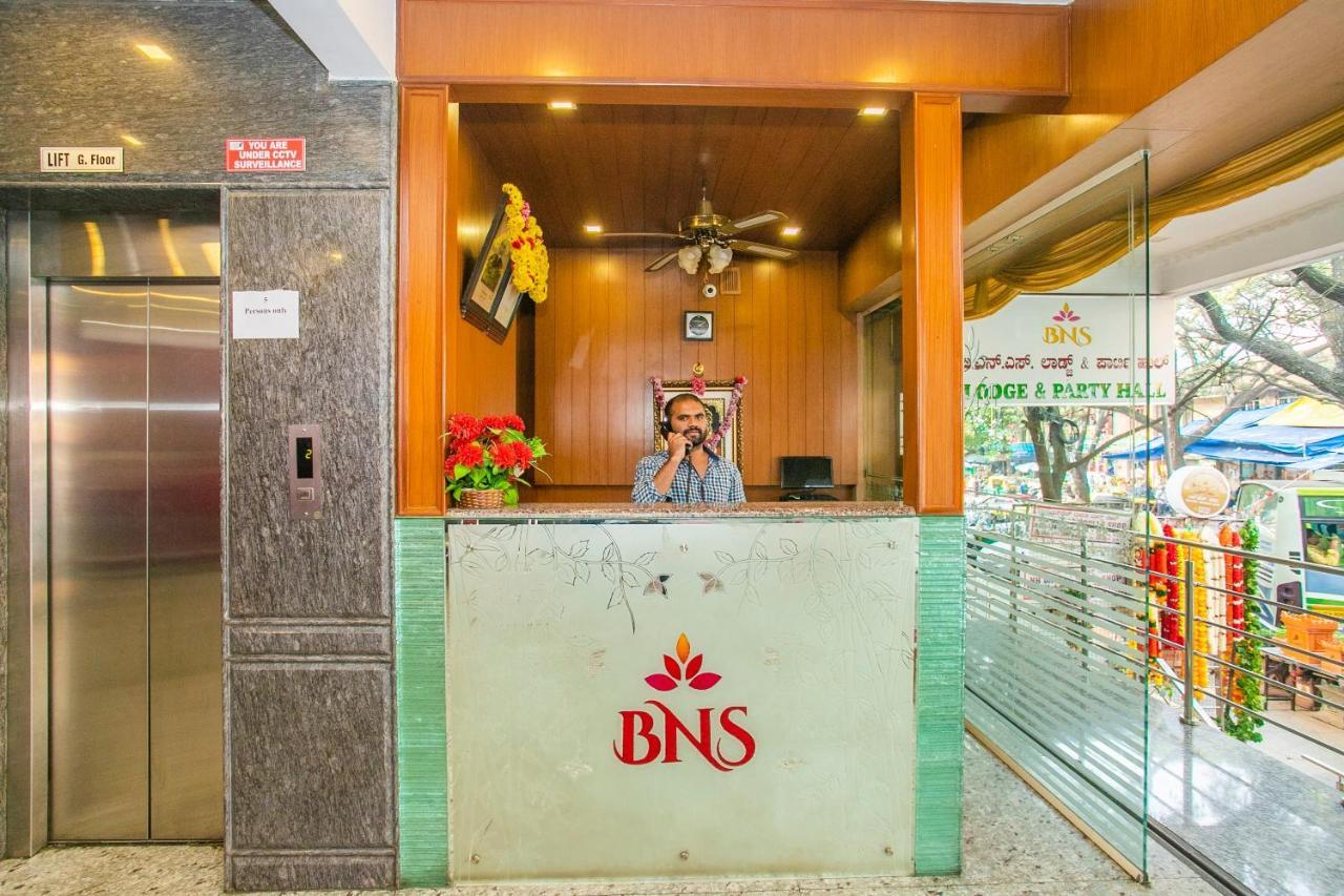 Oyo 25121 Bns Lodge Bangalore Luaran gambar