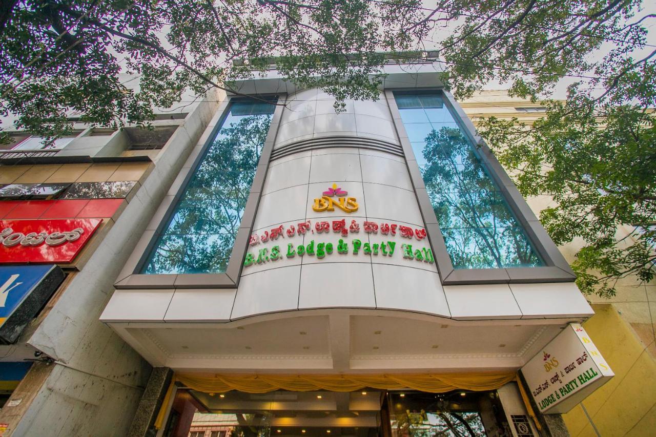Oyo 25121 Bns Lodge Bangalore Luaran gambar