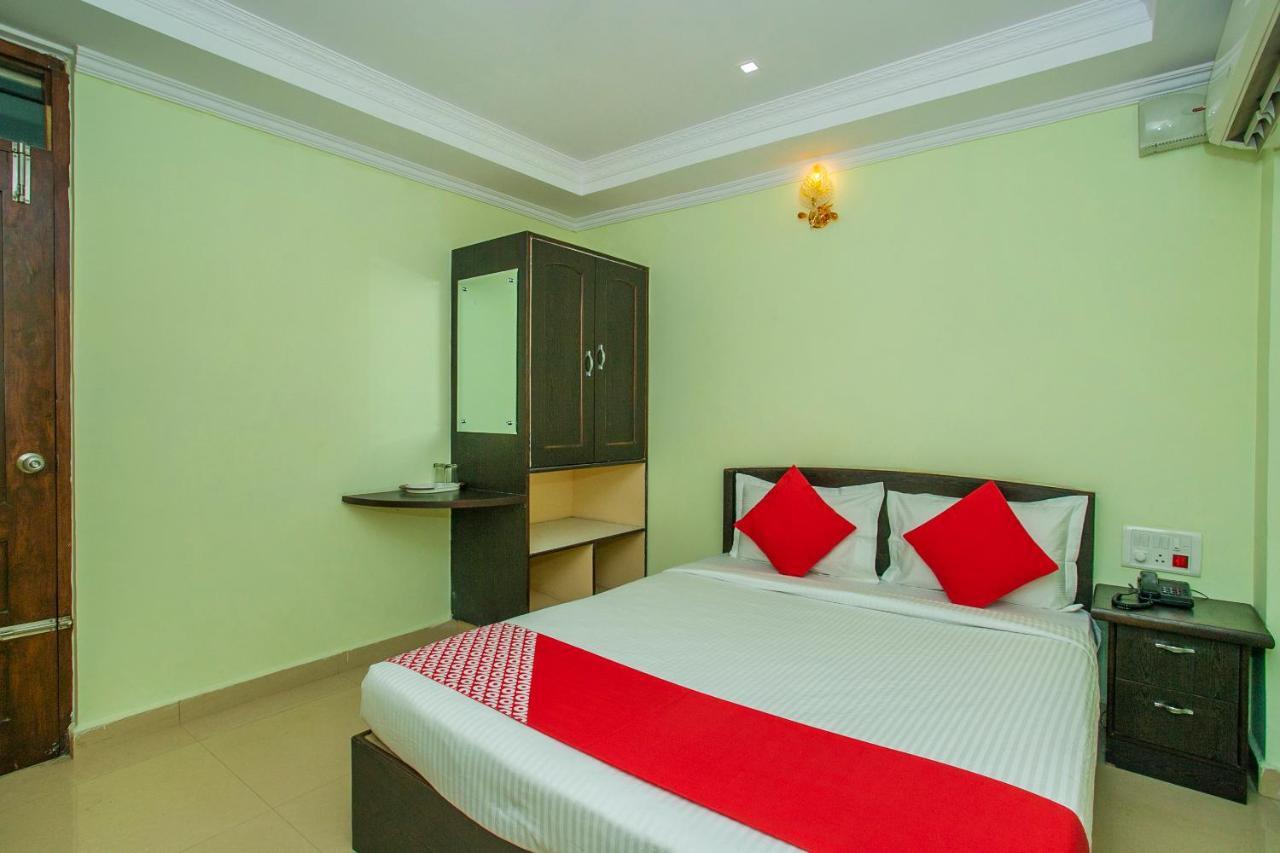 Oyo 25121 Bns Lodge Bangalore Luaran gambar