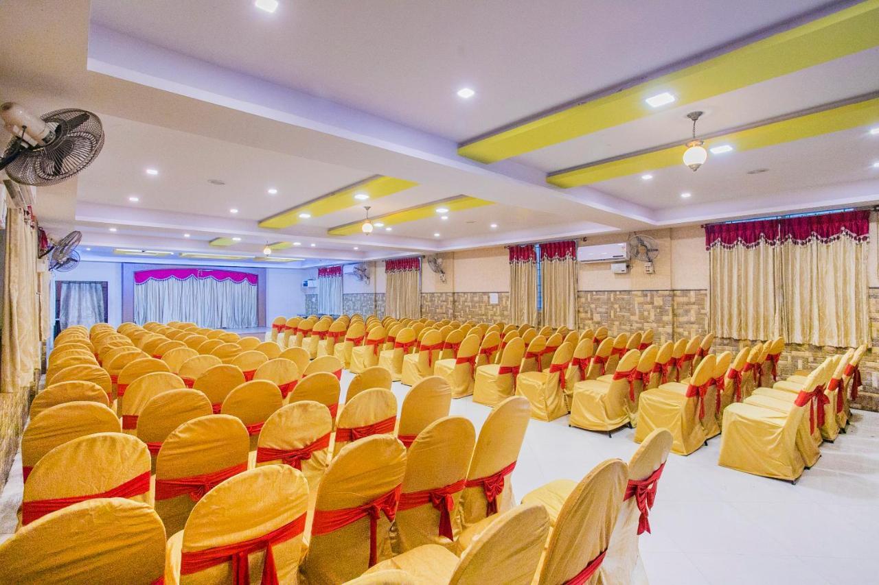Oyo 25121 Bns Lodge Bangalore Luaran gambar